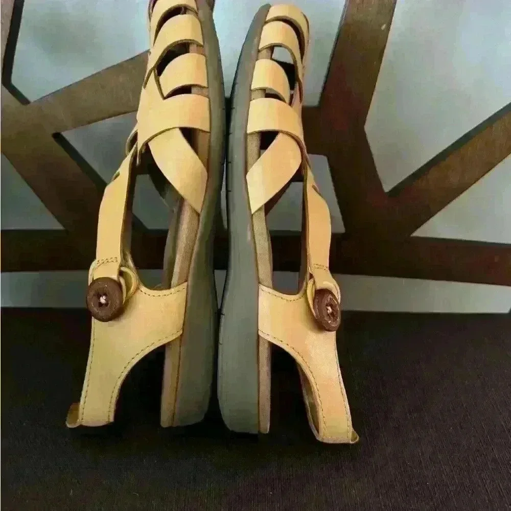 Earth Belita Sandals Women's 8M Yellow Leather Slingback Fisherman never wore